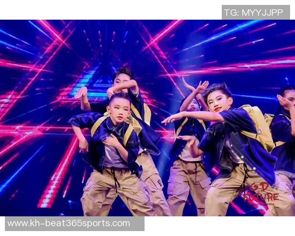 深圳街舞队的团队协作与运动精神探索街舞文化的魅力与影响